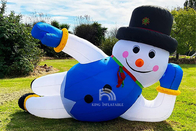 Noel Şişme Kardan Adam 3.6m X 2.0m Dış Mekan Süslemeleri Hava Üflemeli Noel Baba Yere Yatarken